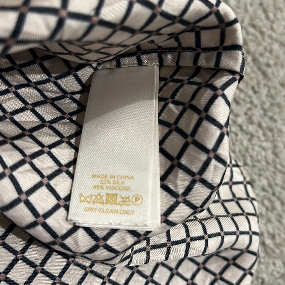 Kate Spade top, size 4. - Picture 7 of 7